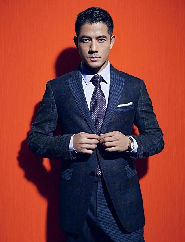 中国赛车手一个月工资多少，中汽联赛车驾照报名（娱乐圈五位赛车手）