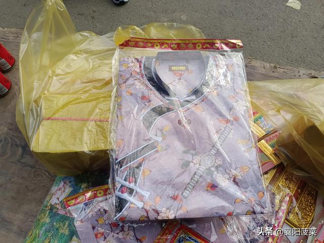 百日上坟几点去好，百日上坟几点去好一点（襄北民俗回乡上坟烧纸忙）