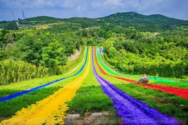 沂水雪山彩虹谷，沂水雪山彩虹谷好玩吗（游山东之雪山彩虹谷）