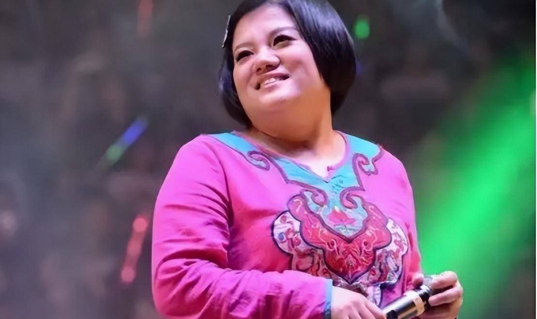 山楂妹张月乔:天生残疾遭父母抛弃,凭星光大道爆红,现在如何了