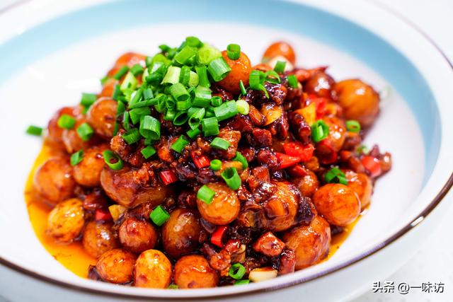 酱焖小土豆的制作方法，这样做肉末烧土豆仔