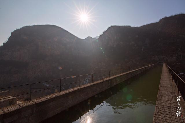 遥看瀑布挂前川的遥看是什么意思，遥看瀑布挂前川的遥是什么意思啊（已是悬崖百丈冰）