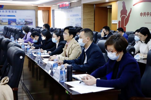 首届中国-东盟网络空间论坛上，中方提出中国与东盟共同打造中国-东盟信息（变的是时间 不变的是脚步）