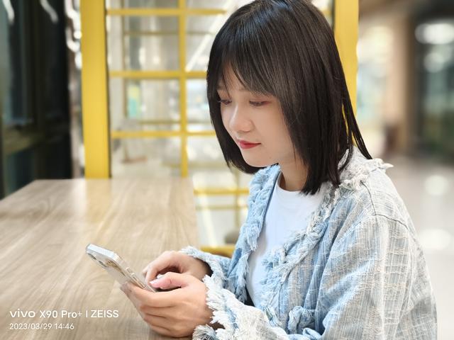 小米和vivo哪个好，小米和vivo手机优缺点对比（小米、OPPO、vivo三大拍照旗舰横评）