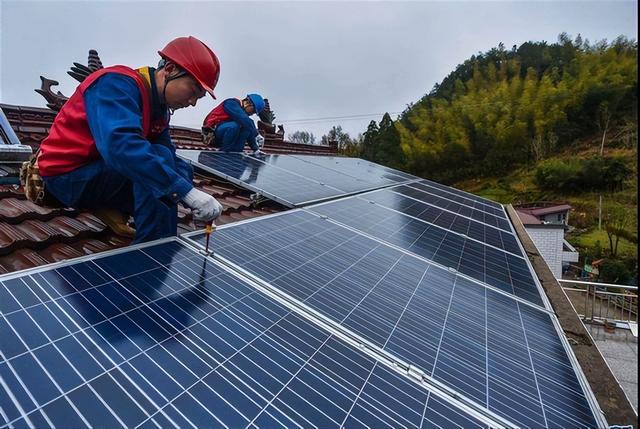 小型太阳能发电系统，家用太阳能发电系统介绍（看看无良公司是如何欺骗农户的）