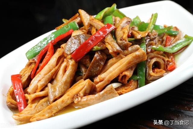 怎样炒牛肚 洋葱青椒爆炒牛肚一家大小都爱吃，怎样炒牛肚（一定要学会做这道菜）