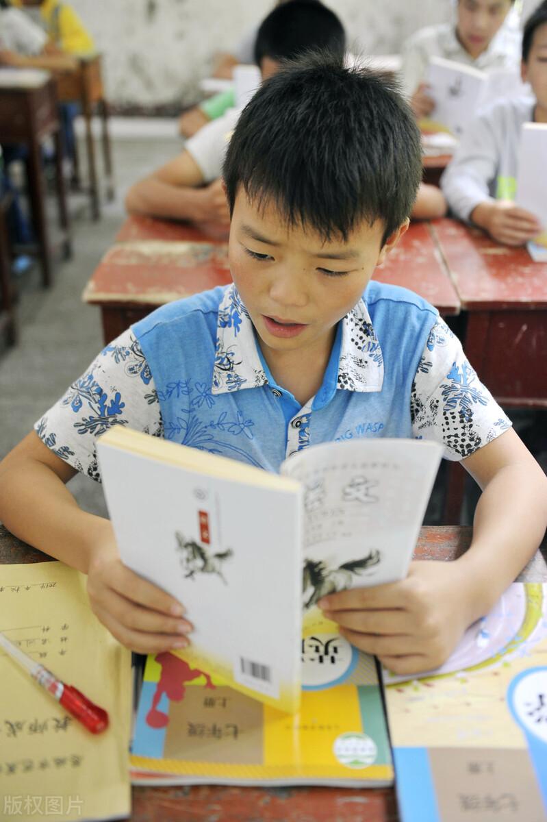 名人讀書小故事30字（中國名人故事）