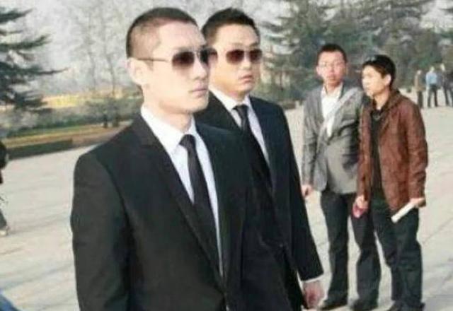 现在的汪雨，汪雨的老婆是干什么的（看到汪雨现在的样子）