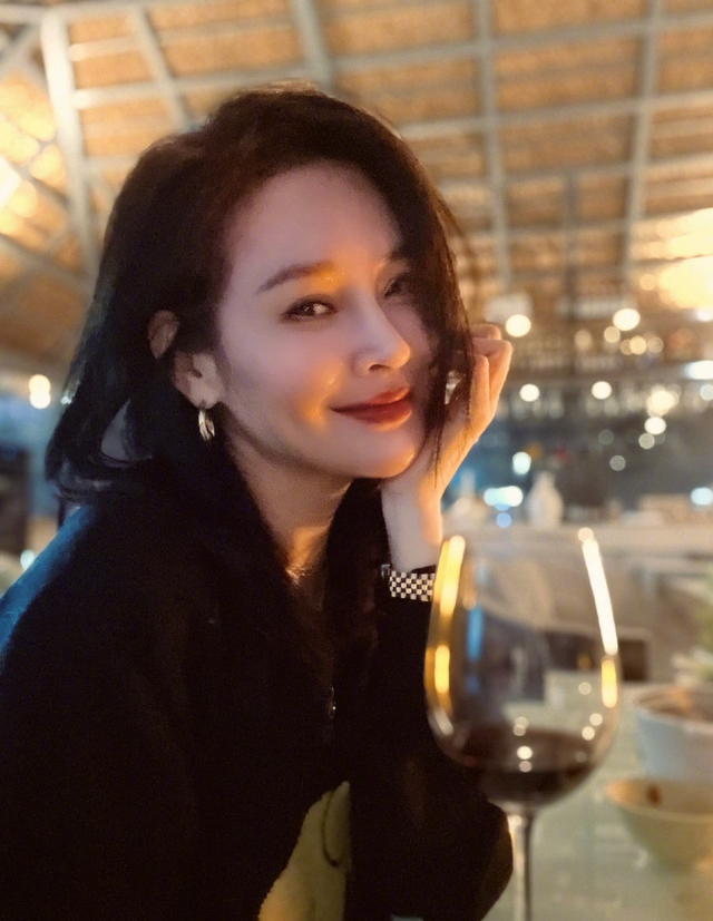 于明加个人资料简介，于明加个人资料家庭背景（演员于明加：入圈零绯闻）