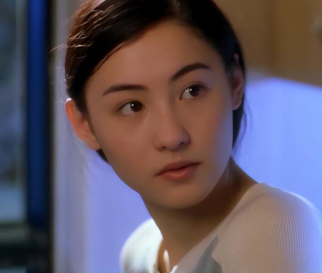 郑佩佩 张柏芝，郑佩佩拍过哪些电影（“不爱惜羽毛”终于付出代价）