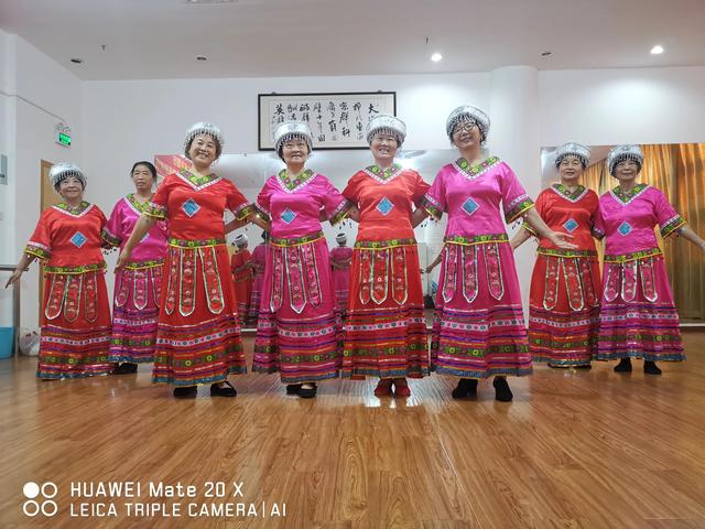 党啊亲爱的妈妈的歌词，党啊亲爱的妈妈的简谱（排练节目庆七一）