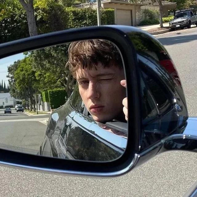 氛围感拉满的头像，氛围感拉满·男头微信（男生头像，氛围感拿捏了）