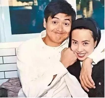 终于明白，陈荟莲不漂亮，也没有孩子，周润发为何独宠她38年了