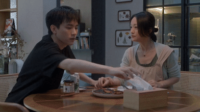 北美大灰狼是什么梗，北美灰狼为什么这么大（嘟嘴索吻、牵手搂抱、时刻黏在一起）