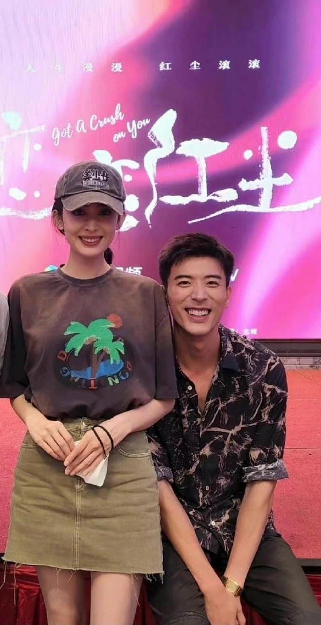 江铠同的微博，暖爱中江恺同是怎么做到饰演两人的（娜扎澄清自己不是小三）