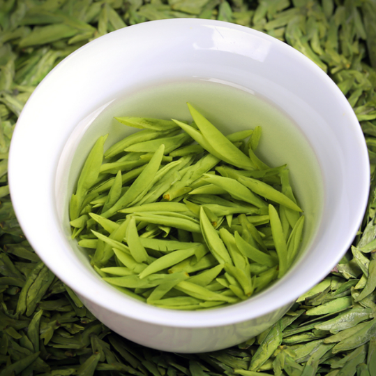 西湖龙井的功效，西湖龙井的功效与作用（西湖龙井茶的功效）