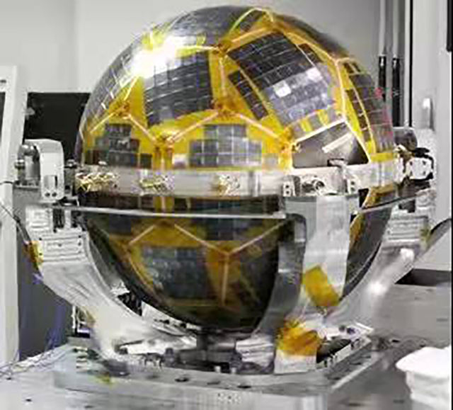 太空轨道是怎么形成的，太空飞行轨道（最近仅离14.5米）