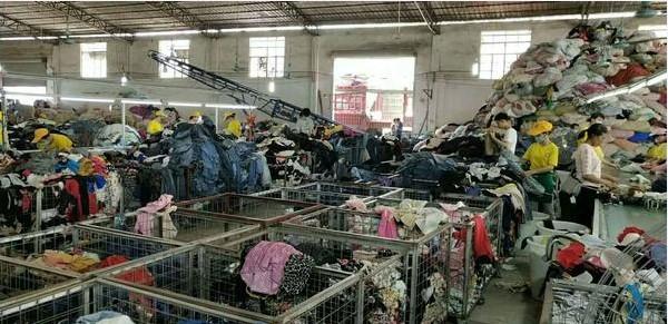 不要的衣服怎么捐出去，捐衣服怎么捐（不用打着慈善的名义）
