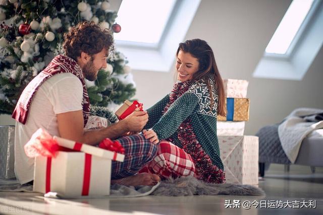 狮子座星座运势，2021年狮子座星座运势（整体运势：一切都是焦点）