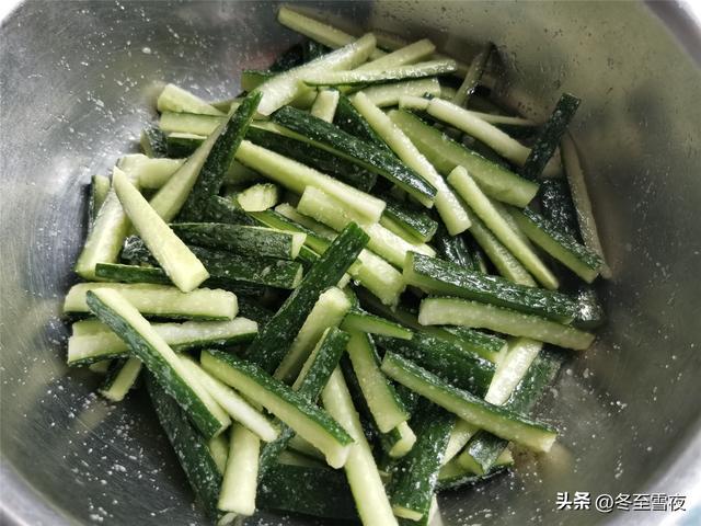 黄瓜咸菜的做法，黄瓜咸菜的做法大全（秘制快速腌黄瓜方子）
