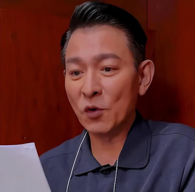 刘德华多少岁了今年，刘德华年龄今年多大（苹果肌下垂皱纹深老了不少）