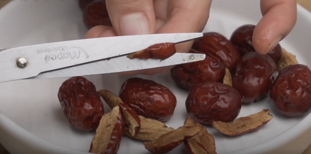 如何把葱切成葱花，如何把葱切成葱花形状（建议：多喝3款汤）