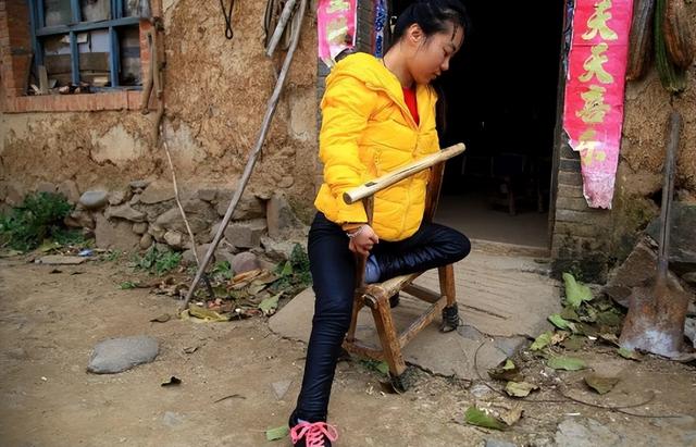 农村的漂亮姑娘，最漂亮的女人农村（河南农村漂亮“椅子姑娘”）