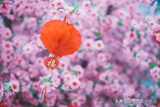 正月里来是新年，正月里来是新年啊大年初一头一天是什么歌（正月里来是新春）