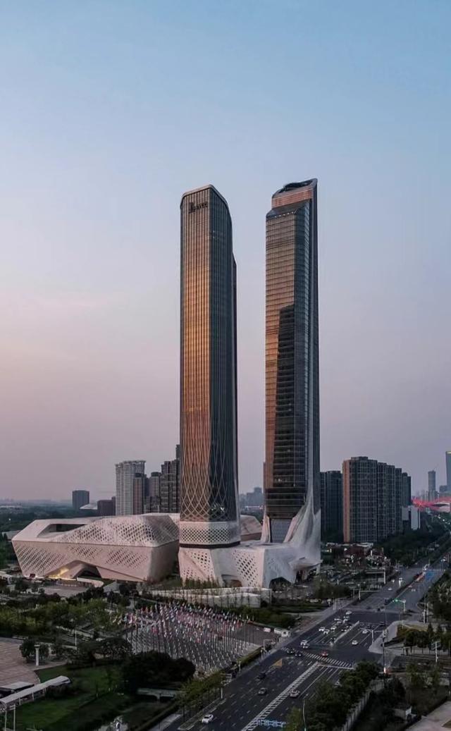双子塔原来是做什么的，为什么很多城市喜欢建设双子大楼