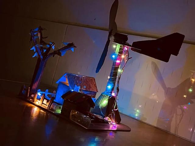 中学生科技小制作，中学生科技小（邓州市六高中科技小制作作品展）