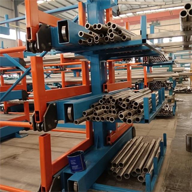 仓库货架摆放图片，仓库货架怎样摆放（仓储货架如何存储能让仓库空间利用率最大化）