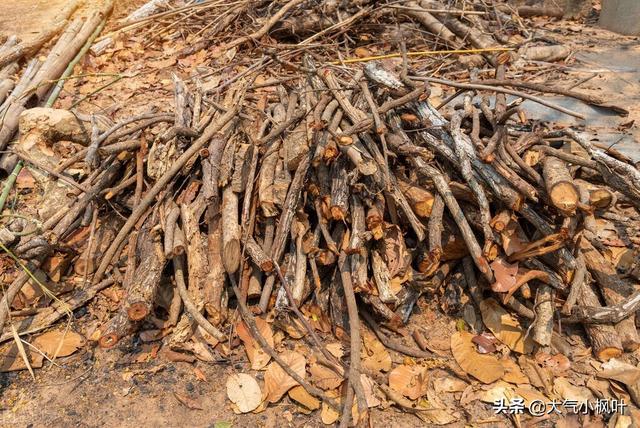 去油污最好的方法，去油污的两种方法（又能去除油渍的方法）