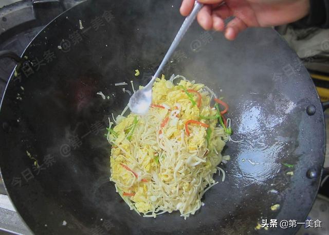 元宵节吃什么，四川人元宵节吃什么（正月十五元宵节）