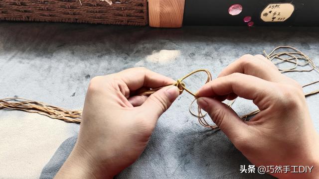 双钱结编法图解，金刚结双钱结手链手工编织图解方法（中国结基础结——）