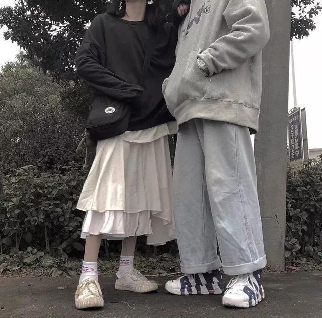 情头一对两张，微信头像，情头一对两张（情侣头像，热门高赞情头）