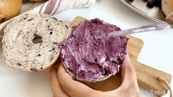 早餐小面包制作方法，早餐小面包制作方法步骤（面包入门必学）