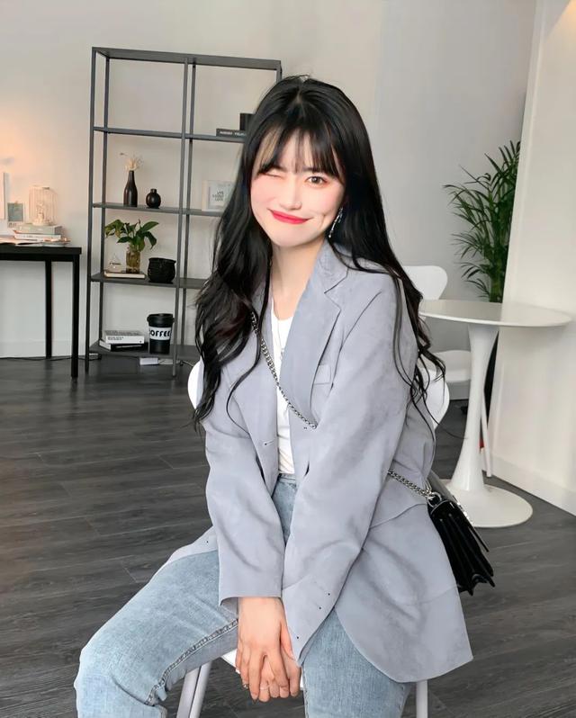 十八度穿什么衣服，18度左右衣服搭配图上海（照着这样穿，保暖又美丽）