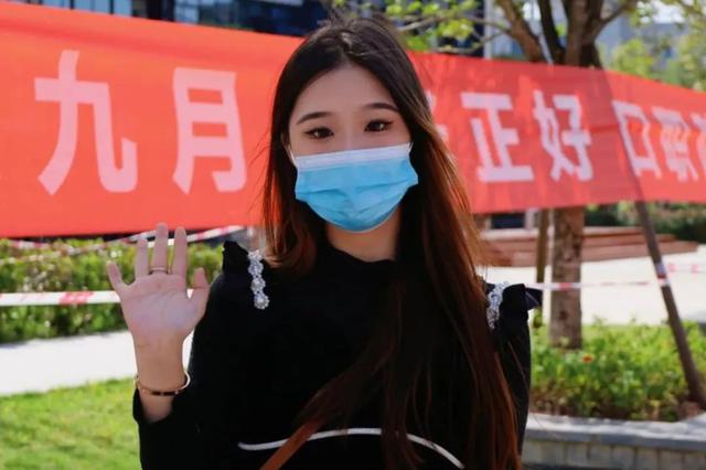 四川信息技术学院，2022年四川信息职业技术学院有哪些院系和专业（四川省高职院校入学当天美照曝光）