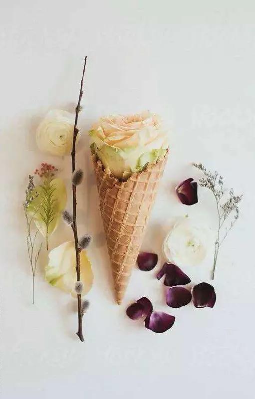 小清新好看的冰淇淋图片大全 夏天就是要来一支冰激凌吃的啊,小清新冰淇淋背景图(冰激凌壁纸:夏日炎炎) 小清新好看的冰淇淋图片大全 夏天就是要来一支冰激凌吃的啊,小清新冰淇淋背景图(冰激凌壁纸:夏日炎炎)