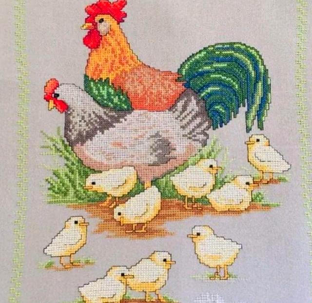 在家加工十字绣，在家加工十字绣赚钱吗（这些漂亮的十字绣都是她缝制的）