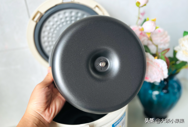 沥米饭煮多久沥起来，沥米饭怎么煮好吃（仿佛一下子回到了当初那个炊烟袅袅的乡村）