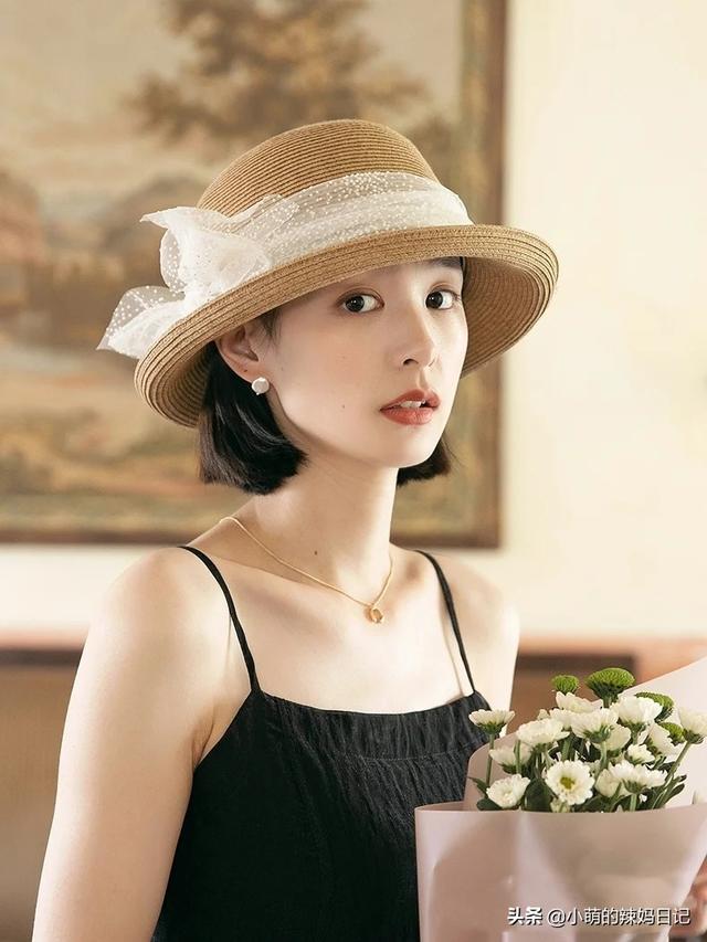 礼帽适合什么场合戴,礼帽应该怎么戴(洋气优雅,显脸小)