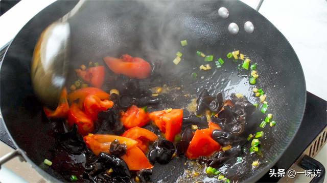 面片汤的家常做法，家常面片汤的食谱（非常适合当早餐和晚餐吃）