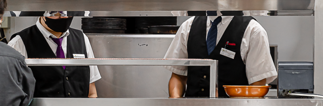 左刀右叉还是左叉右刀，左刀右叉还是左叉右刀（别再问萨莉亚，有没有倒闭了）