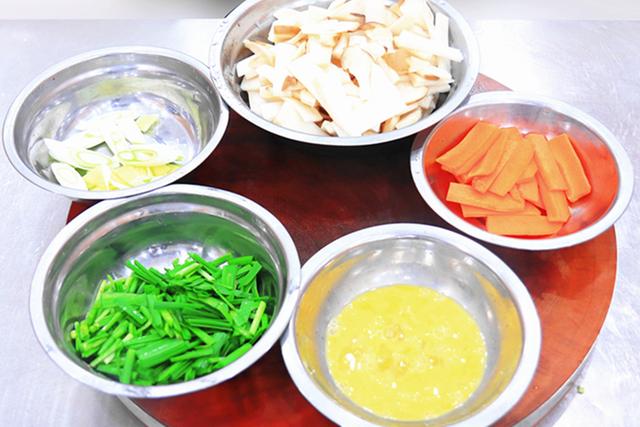 韭菜炒什么好吃，韭菜配哪些菜炒好吃（5种做法，鲜香美味顿顿光盘）