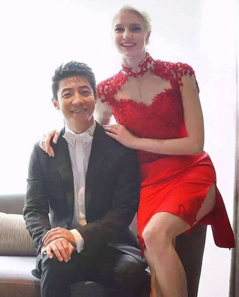 撒贝宁老婆李白简介(李白:五洲辣妹,北大博士) - 龙腾网