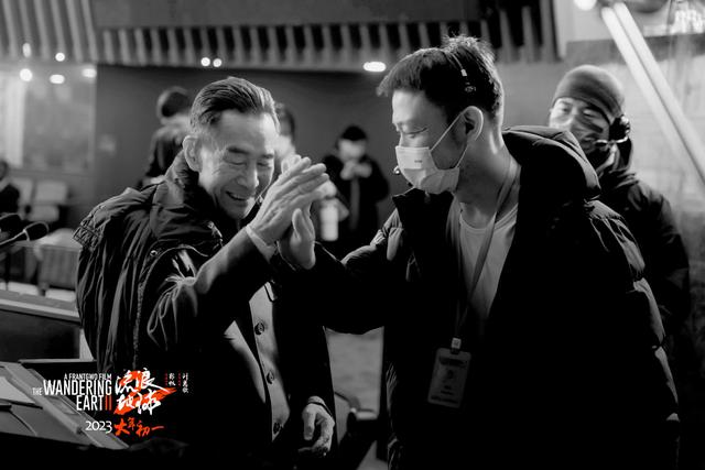 流浪地球演员表，流浪地球2演员表（2》主创首次集体亮相）