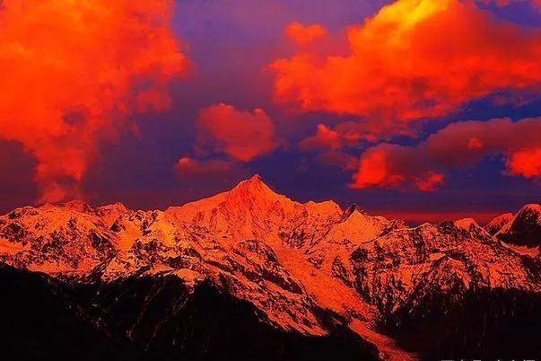 世界上最长的山脉是什么，世界最长的山脉（祖国大好河山欣赏之卡瓦格博峰）