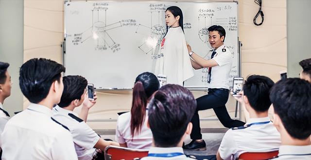 专业美发,上海文峰美容美发(专业美发学校一般多少钱)