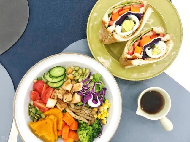 一周减肥食谱，一周减肥食谱图片（减肥食谱 一周瘦10斤）